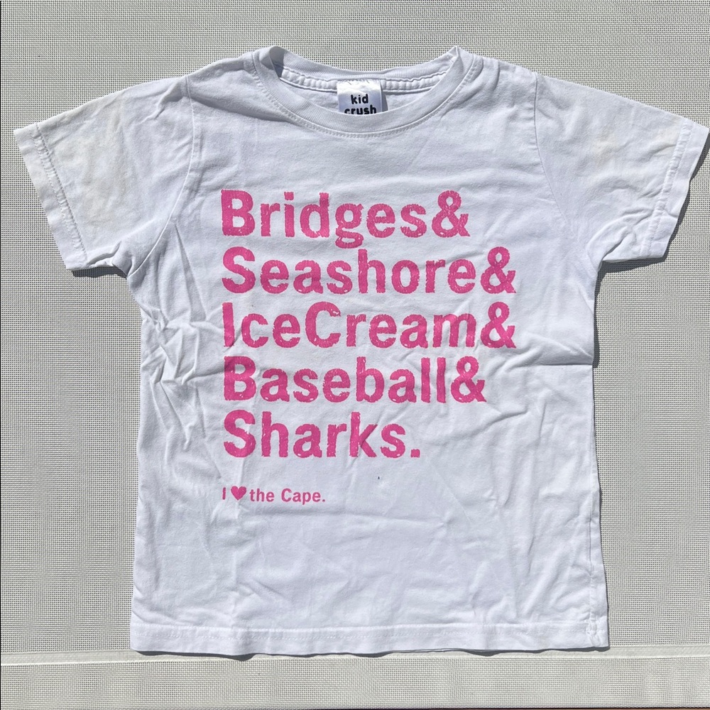 “I ♥️ The Cape” short-sleeved t-shirt for little girl